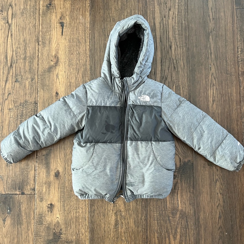 North Face Moondoggy 5T